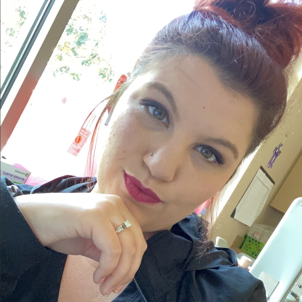 Meet your Posher, Lyndsey